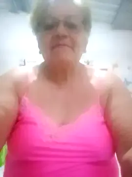 Freechat Madrastrahot69 on StripChat