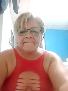 Freechat Madrastrahot69 on StripChat