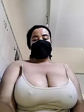 Naked Room Maraamm 