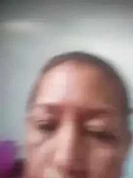 Freechat marinita13 on StripChat