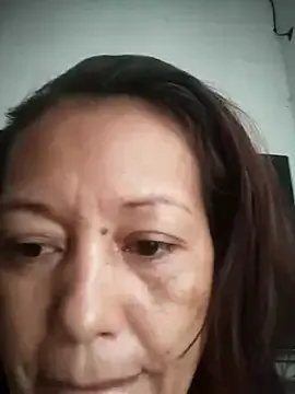 Freechat marinita13 on StripChat