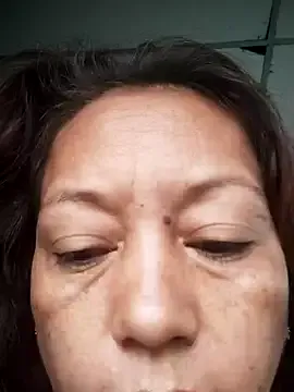 Freechat marinita13 on StripChat