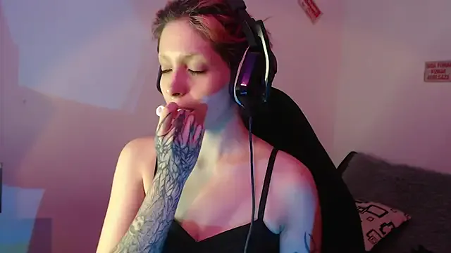 MaryJannes on StripChat