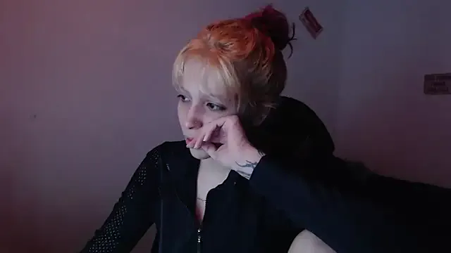 MaryJannes on StripChat