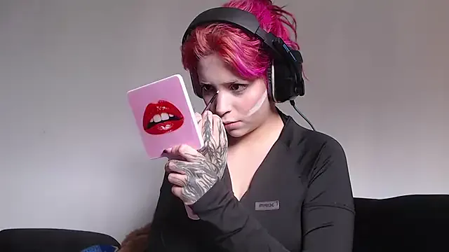 MaryJannes on StripChat