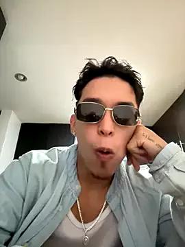 Mattew_Dluca_ from StripChat
