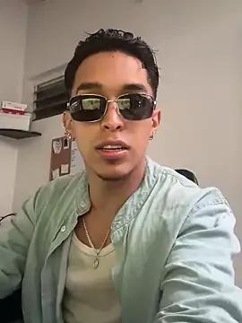 Mattew_Dluca_ from StripChat