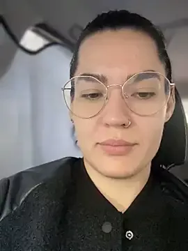 Freechat MeekyRich on StripChat