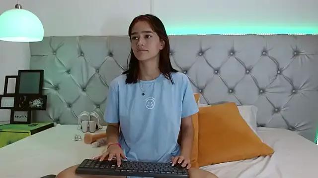 Naked Room MelodyMansson 