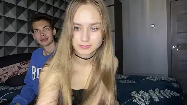 Naked Room merycouple 