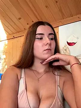 mewKate from StripChat is Freechat