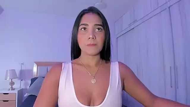 Naked Room mia_hank 