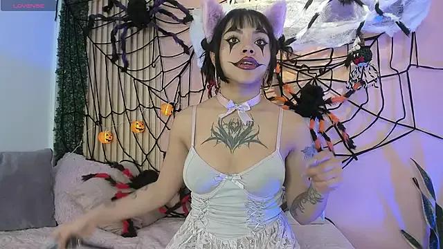 Naked Room Mia_zafir 