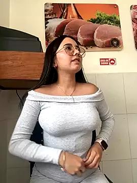 Michelle_Zoe from StripChat is Freechat