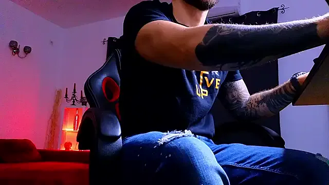 Freechat MightyAaron66 on StripChat