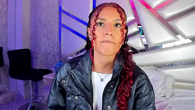 Miia002 on StripChat