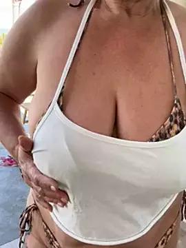 Milf-Ella from StripChat is Freechat