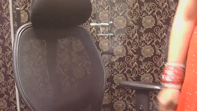 Freechat MilkyQueen69 on StripChat