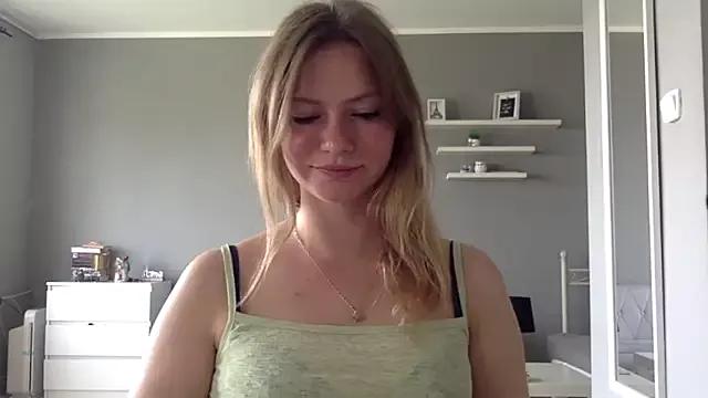 MillieShow from StripChat