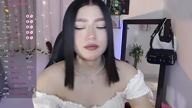 Freechat mily_thomson_b_ on StripChat