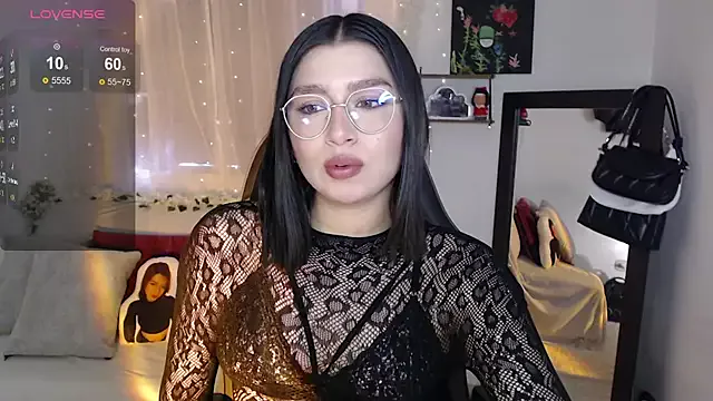 Freechat mily_thomson_b_ on StripChat