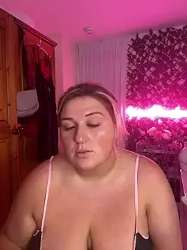 Freechat mimiprincessxoox on StripChat