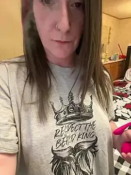 Mini_And_The_Bear from StripChat