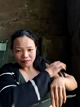 miomio-12 on StripChat 