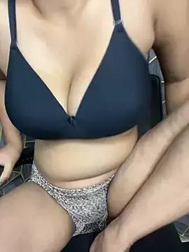 Naked Room Miss-Ayraa 