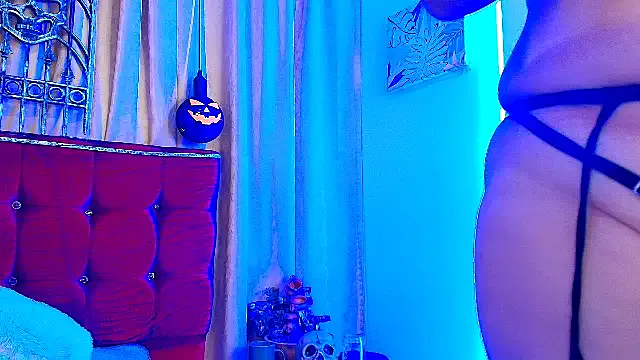 Freechat miss-leyla on StripChat