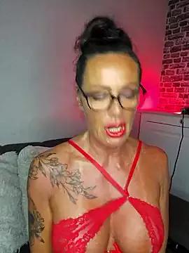 Misses-Cougar from StripChat