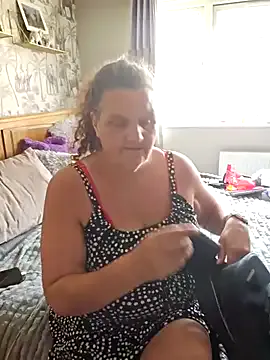 Freechat MissQueenBeex on StripChat