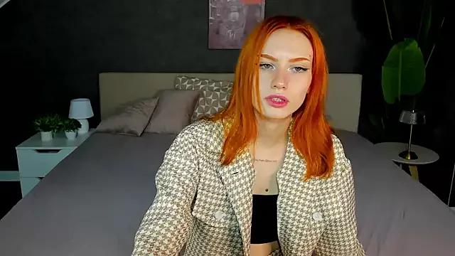 Mollly_Rouge from StripChat