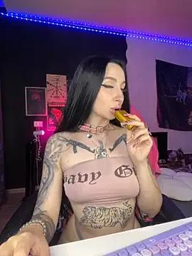 Naked Room Molly__Moon 