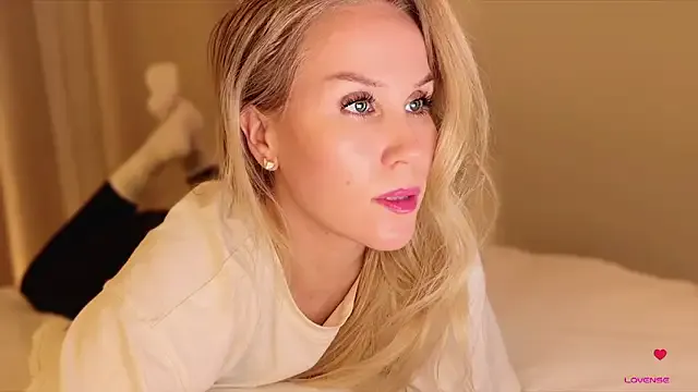 Freechat Myassistant on StripChat