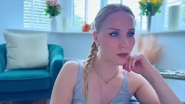 Freechat Myassistant on StripChat