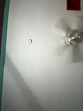 Freechat MyHoneyFrida on StripChat