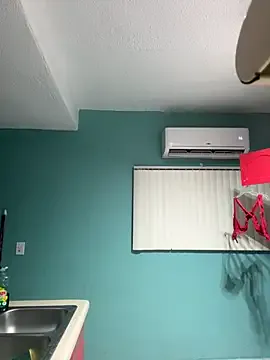 Freechat MyHoneyFrida on StripChat