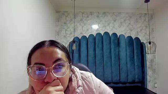 nalalye_cruzz_ from StripChat