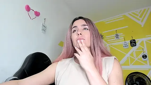 Freechat Nikolle_Rouss on StripChat