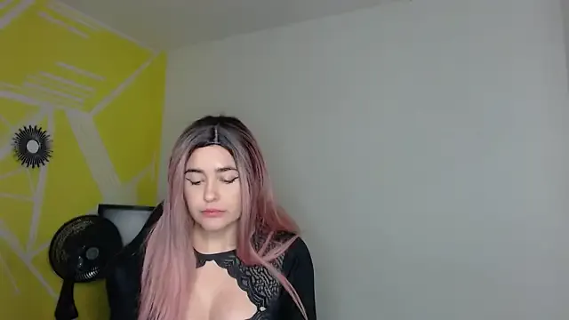 Freechat Nikolle_Rouss on StripChat