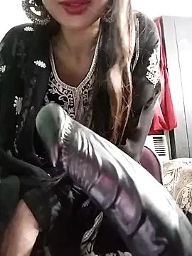 Naked Room Noor_Darliing 