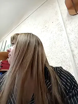 Freechat Office_Albertina on StripChat