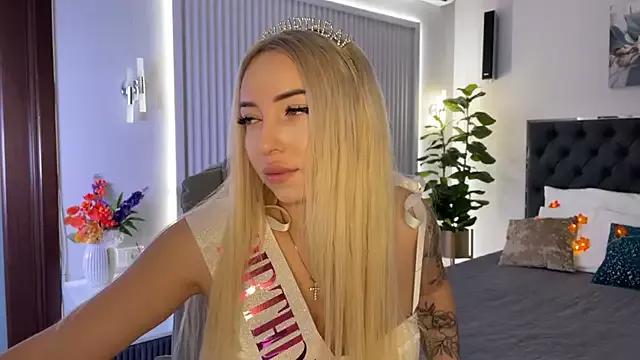 OhMyEmma from StripChat