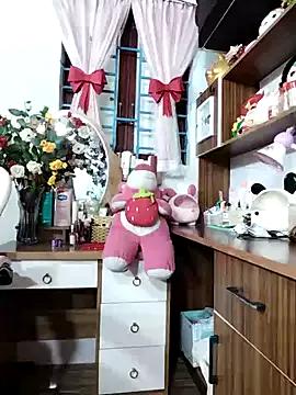 Naked Room Okleotina 