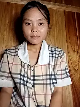 omiu-baby on StripChat