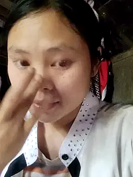 omiu-baby on StripChat