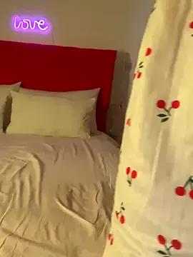 Naked Room OnlyRima 