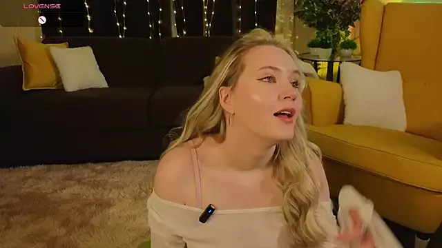 Freechat OraBIood on StripChat