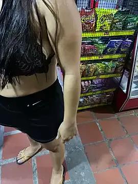 Naked Room perlita05 